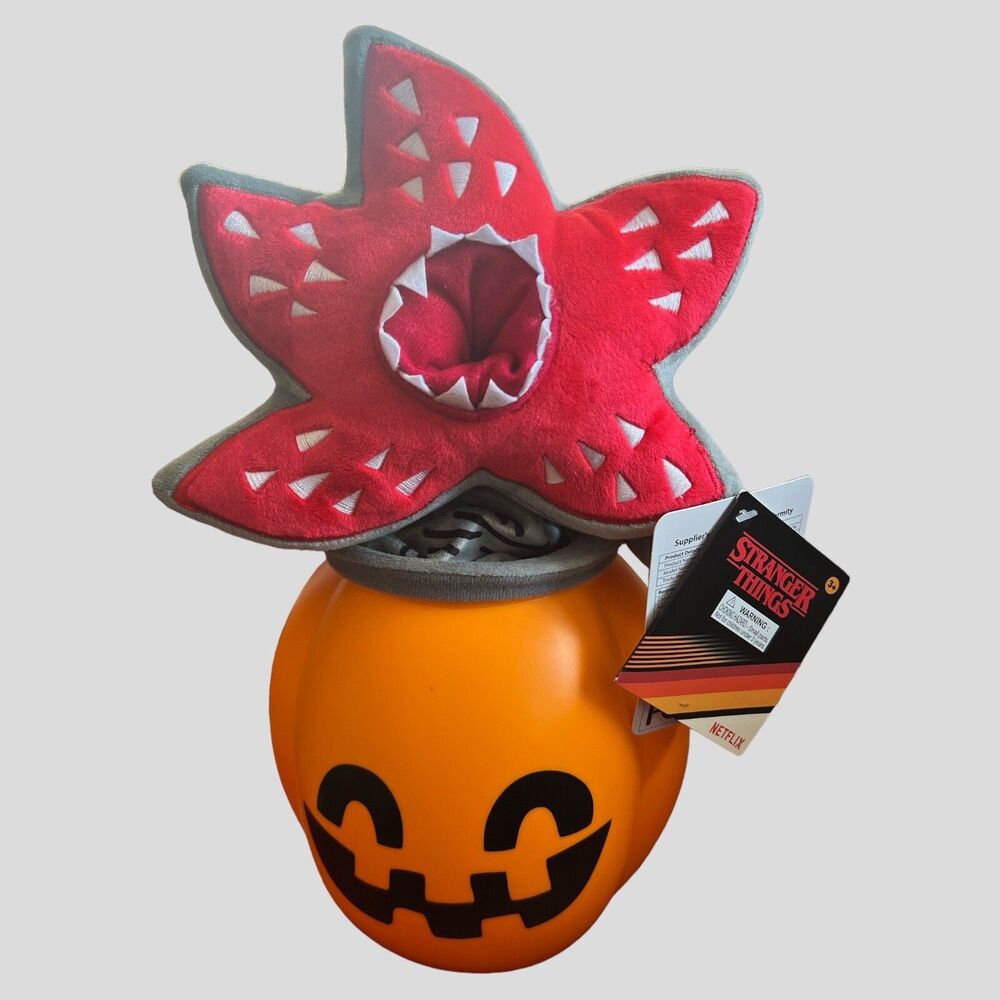 Stranger Things Demogorgon Animated Plush Pumpkin Light Up Halloween 2023 NEW